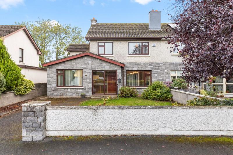 PICTURES: Look inside this large family home for sale in sought-after location in Carlow 