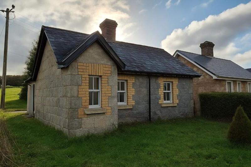 PICTURES: Look inside this 'former railmen’s cottage' now selling for €249,950