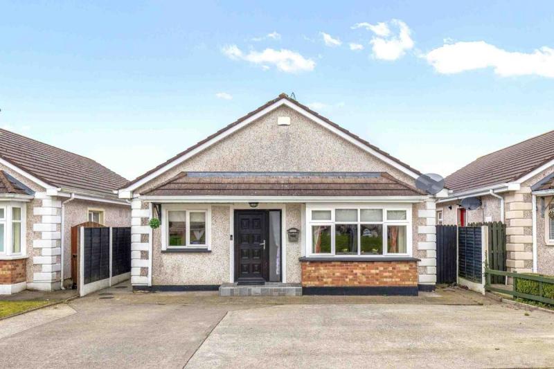 PICTURES: Gorgeous bungalow now on the market in Carlow with added bonuses