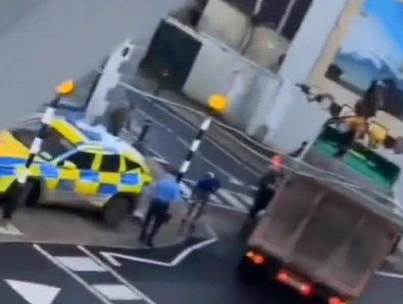 'A freak thing' - Upsetting scenes in Limerick as dead horse removed from street