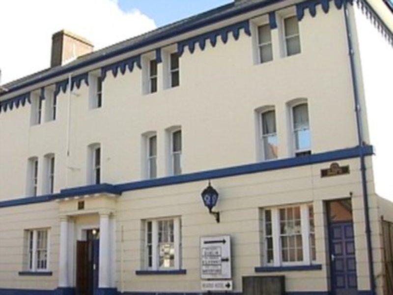 Arrest made after man dies following assault in Co. Tipperary town 
