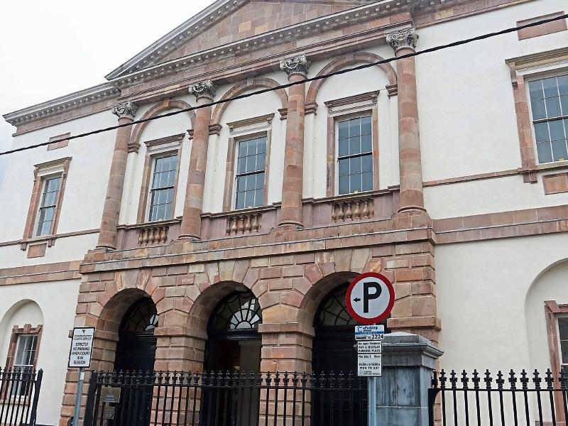 Armed men smashed windows of two cars outside Tipperary family’s home, Circuit Court told 