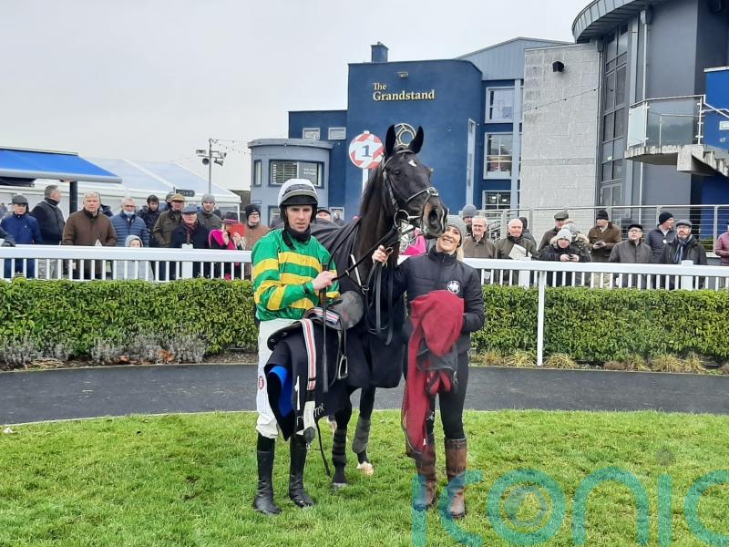 Darasso surprises favourite Saint Felicien in Limestone Lad Hurdle