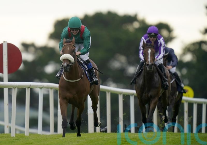 Exciting Tahiyra upholds family honour at Galway Races