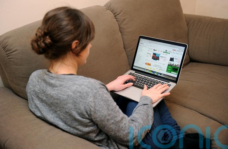 Online spending falls by 17% in second quarter of year