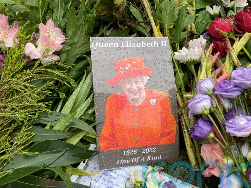 Micheal Martin and Michael D Higgins to attend Irish service for Queen