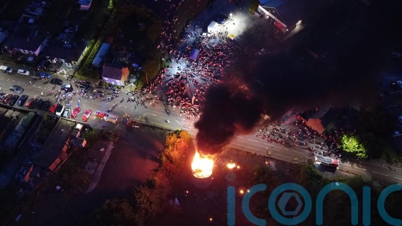Putting Irish flag and Taoiseach photo on bonfire ‘not acceptable’ – Beattie