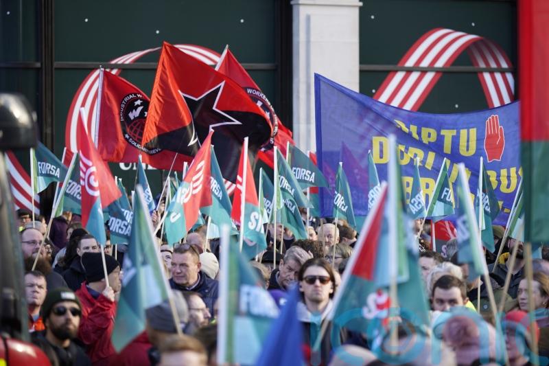 Solidarity rally staged in central Dublin after ‘unacceptable’ riot