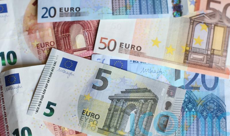 Public-private sector pay differential shows levelling off – CSO