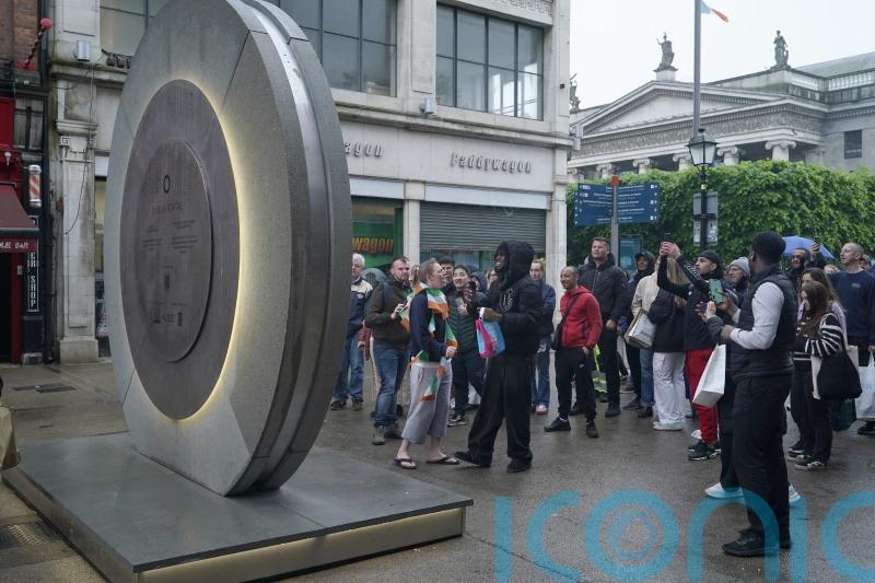 Dublin-New York portal ‘reawakens’ – with restricted opening hours