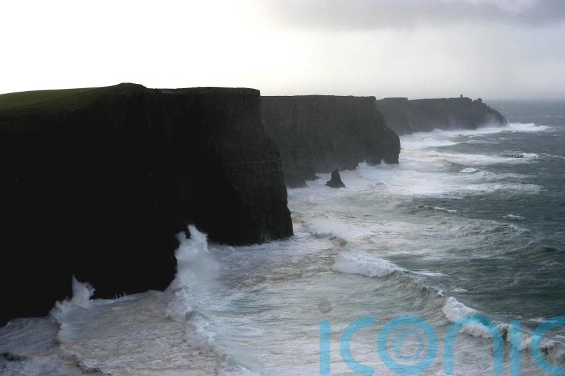 Search for young boy at Cliffs of Moher 'paused' due to bad weather conditions